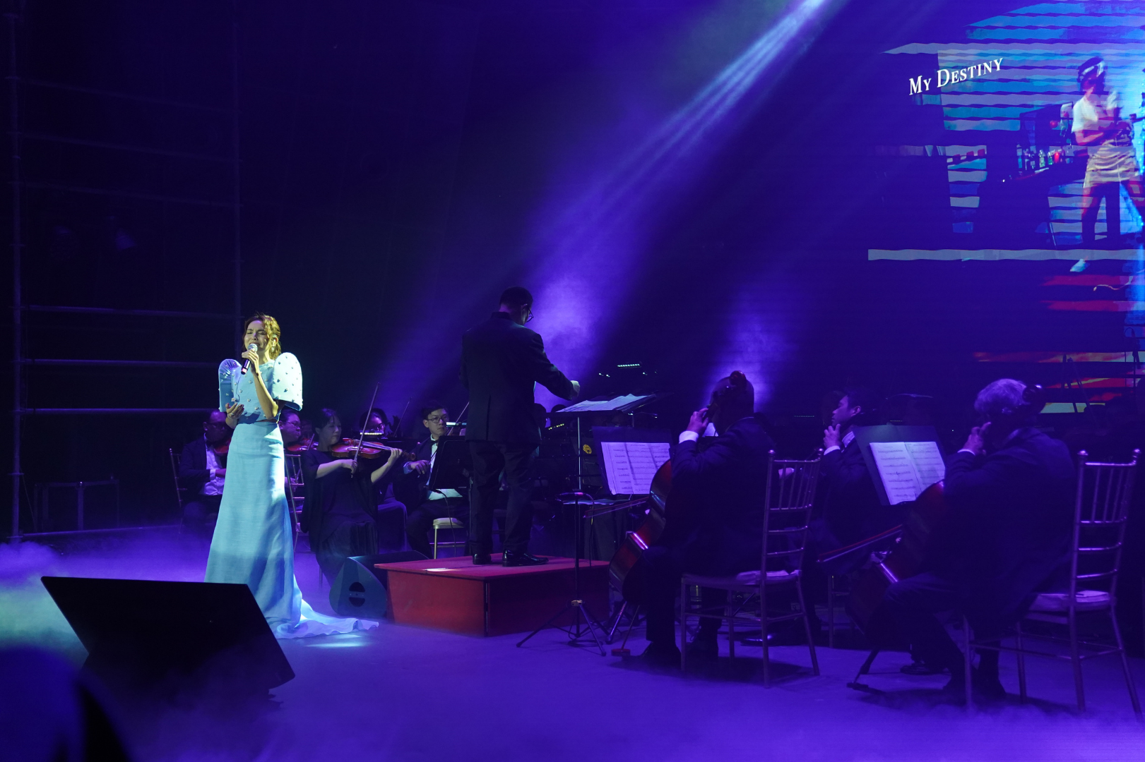 가수 카일린 알칸타라