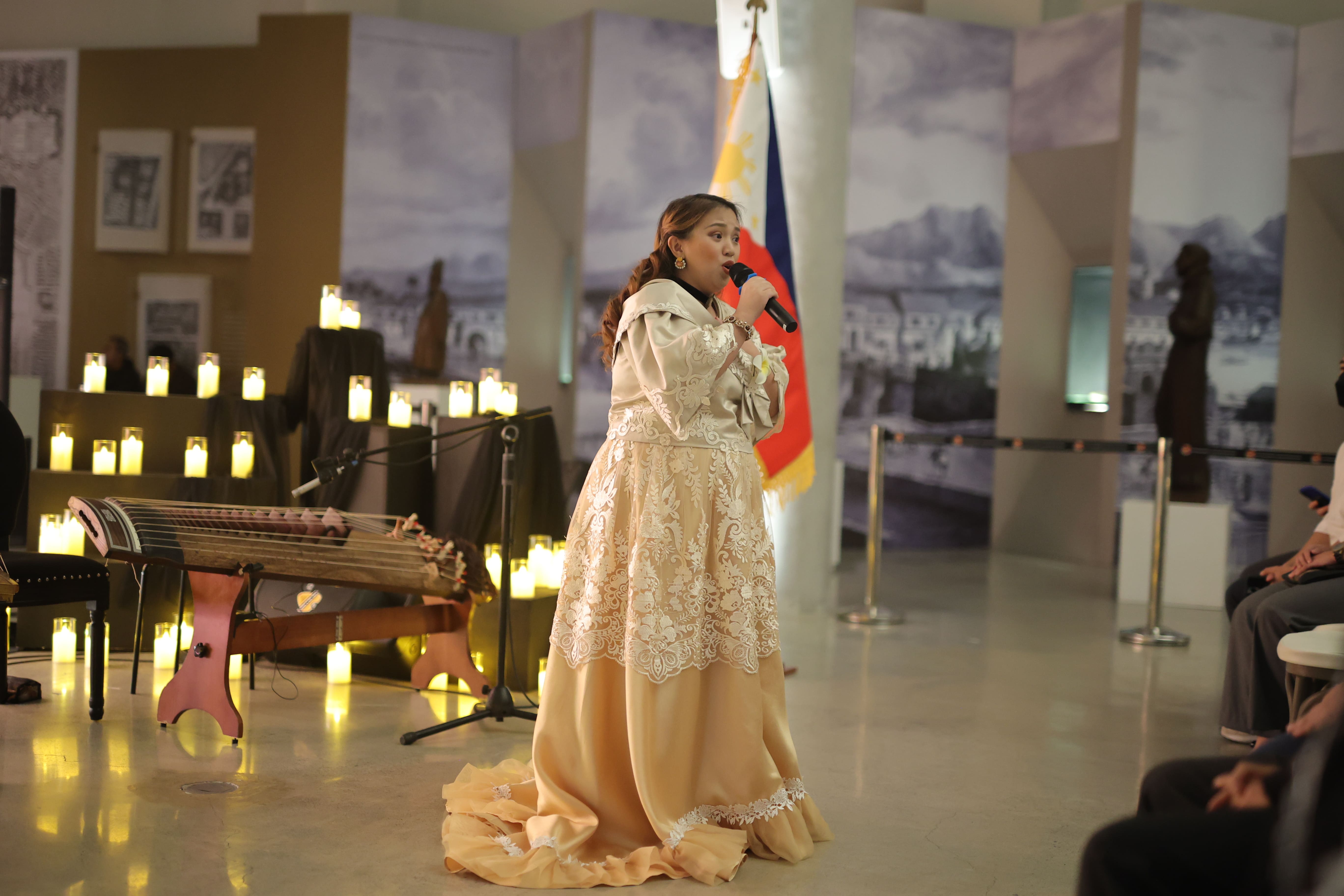 스테파니 아빌라 소프라노